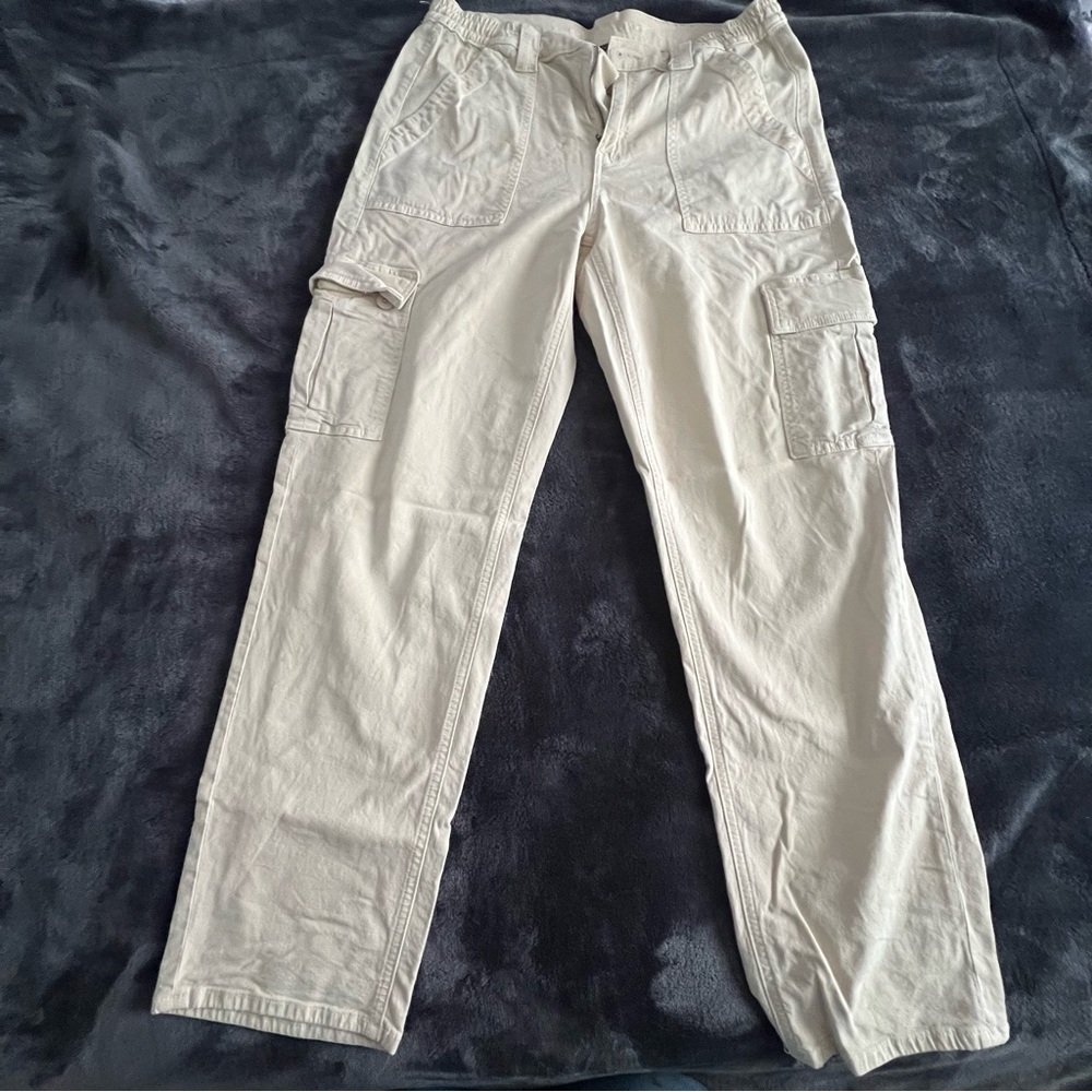 American Eagle Cream Cargo Pants
